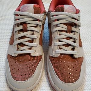 Women's Nike Dunk Low